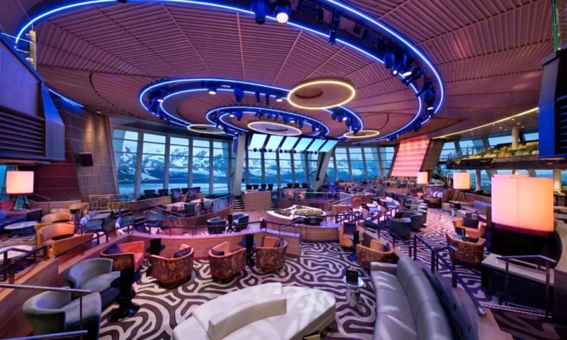 Ovation of the Seas: Thiên đường biển.