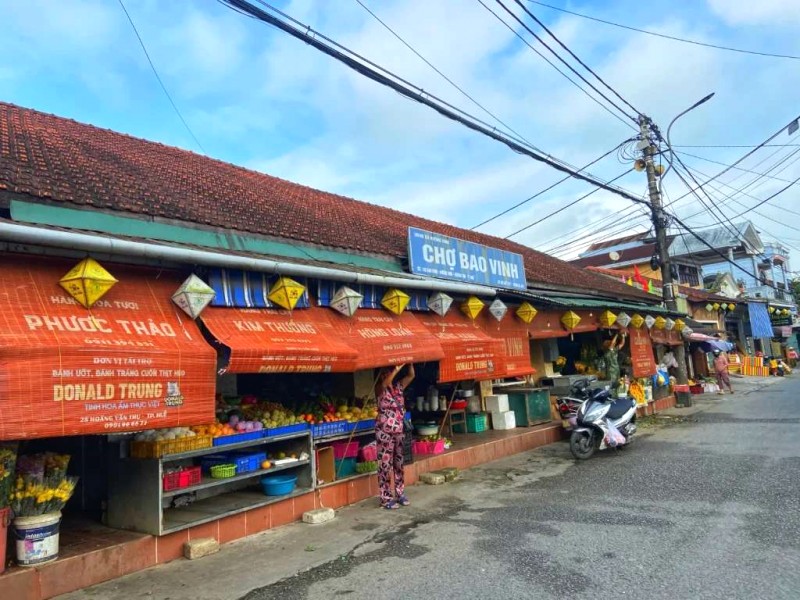 Khám phá 3 phố Huế: Tây, Ta, Tàu