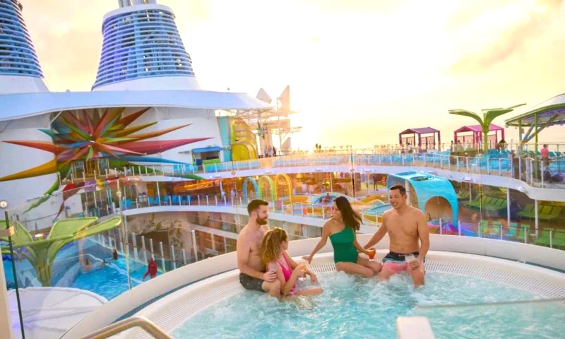 Du thuyền Icon of the Seas: Sang trọng bậc nhất!