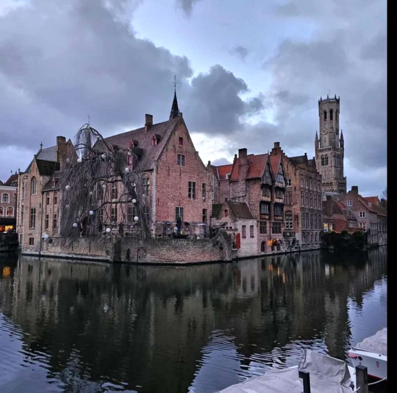 Lạc lối trong Bruges cổ kính.