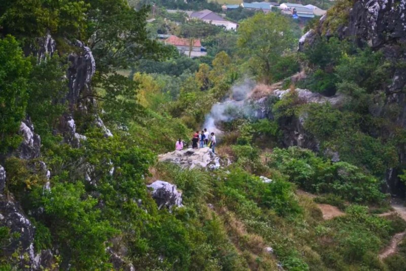 Núi Trầm: Viên ngọc ẩn mình giữa Hà Nội.