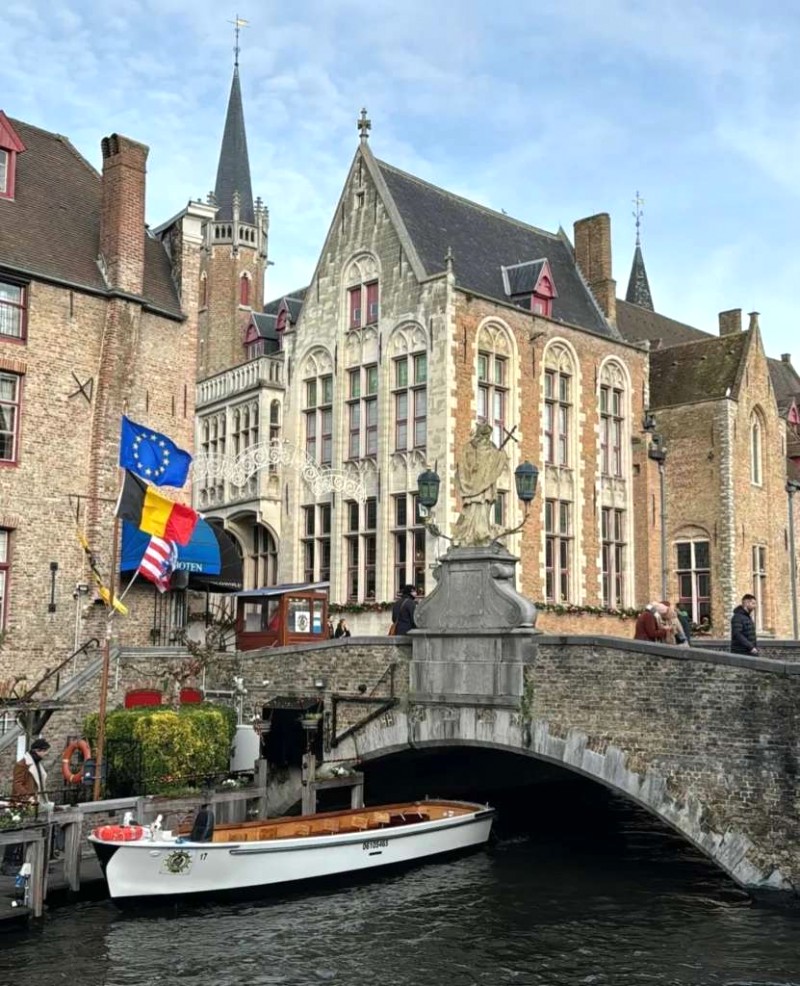 Lạc lối cổ tích Bruges