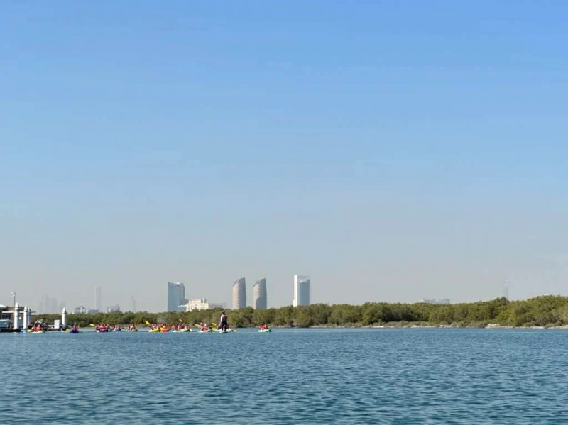 Khám phá Abu Dhabi: 2 ngày du lịch văn hoá UAE.
