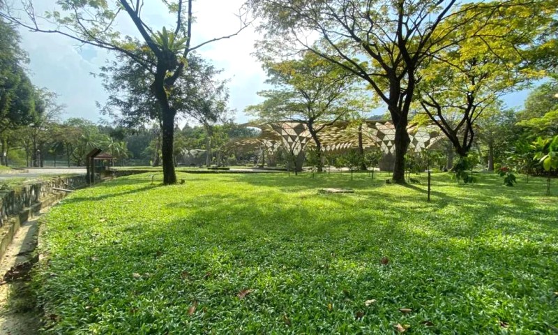 Ngày chậm rãi với con tại Kuala Lumpur.