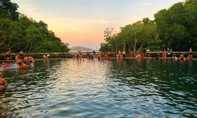 Khám phá thiên đường biển Coron, Philippines.