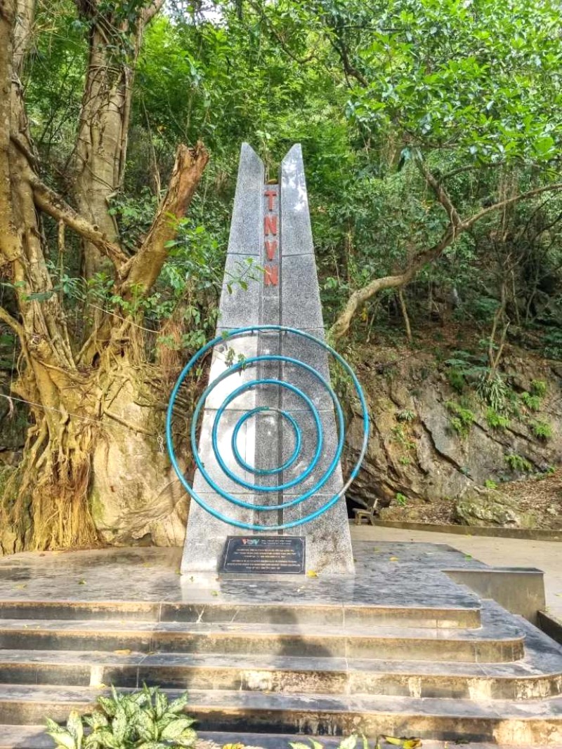 Núi Trầm: Viên ngọc Hà Nội