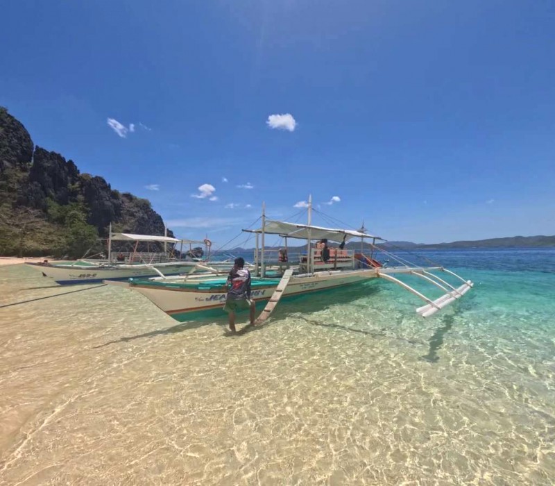 Hòn đảo kỳ diệu Black Island, Philippines.