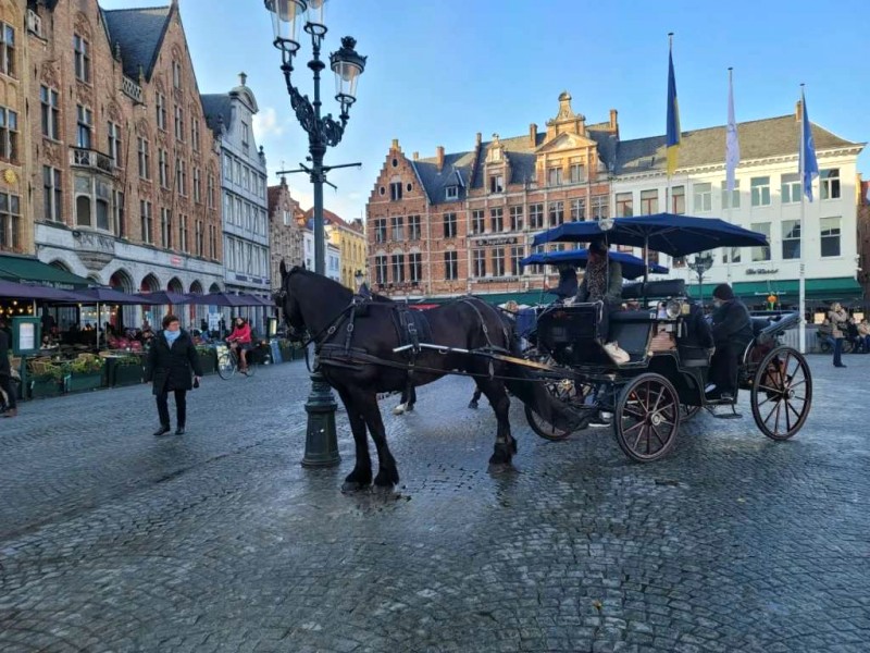 Lạc lối ở Bruges: cổ tích châu Âu.