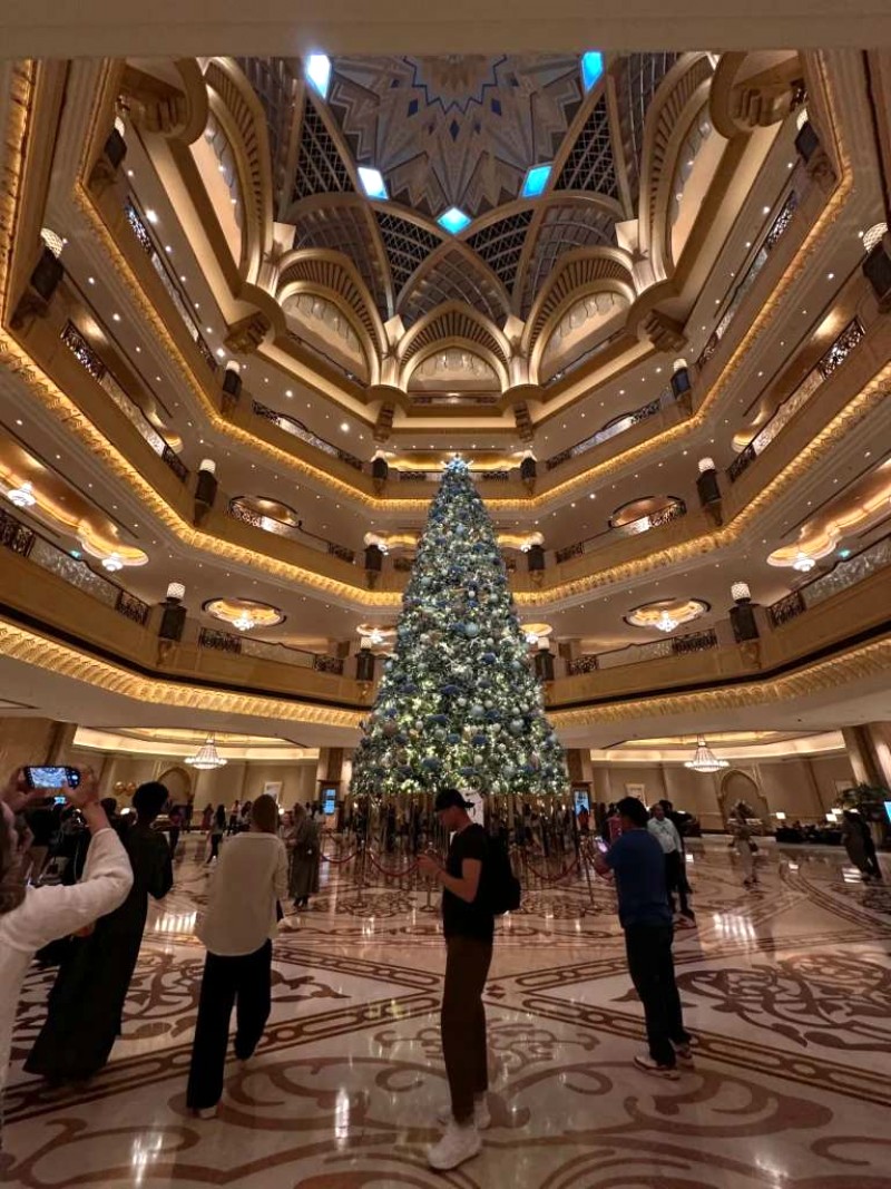 Khám phá Abu Dhabi: 2 ngày trải nghiệm văn hóa UAE