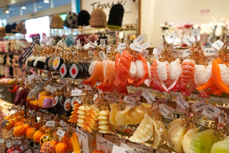 10 Món quà Osaka nên mua: Từ ấm trà đến gốm sứ (có giá)