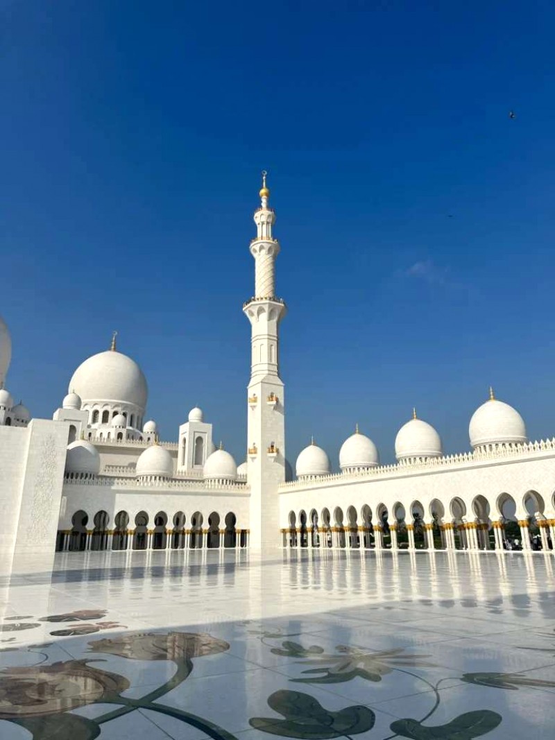 Khám phá Abu Dhabi: 2 ngày phiêu lưu văn hóa UAE