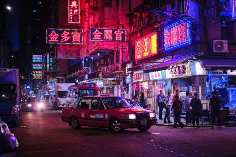 7 Top Things to Shop in Hong Kong