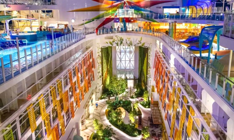 Du thuyền Icon of the Seas: Sang trọng, đẳng cấp.