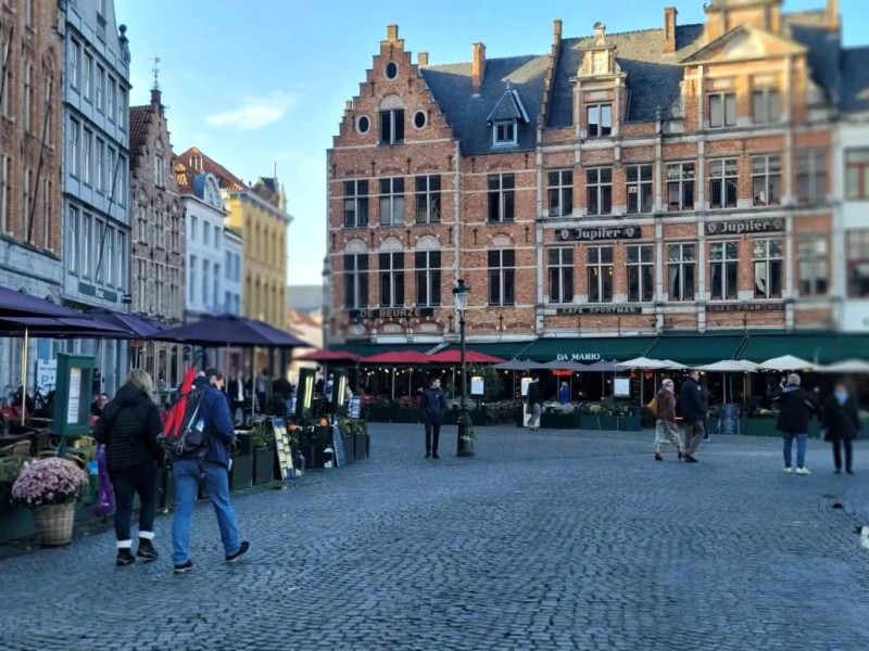 Lạc lối ở Bruges thơ mộng.