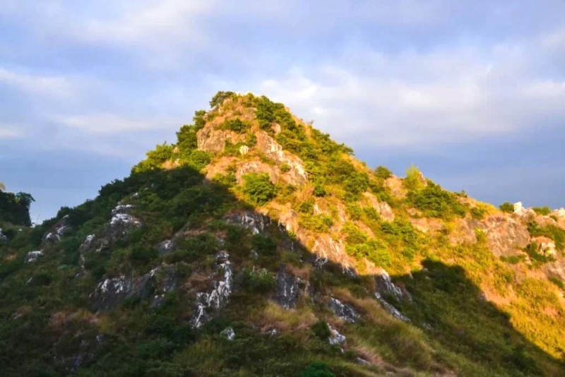 Núi Trầm: Viên ngọc Hà Nội