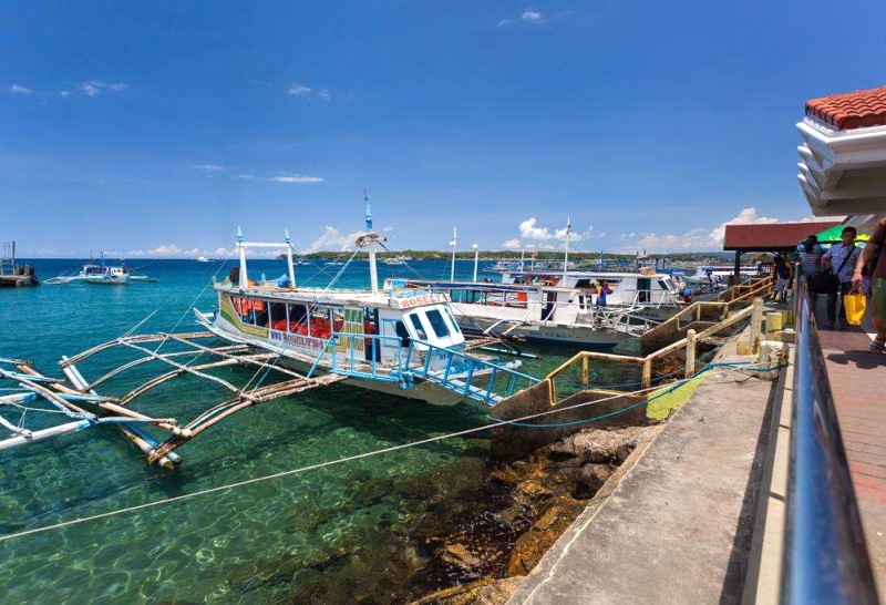 Di chuyển từ Caticlan đến Boracay dễ dàng.