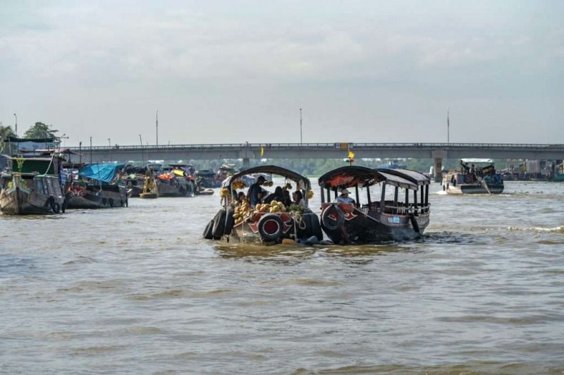 Tiền Giang: Miền Tây, du lịch sông nước, vườn trái cây.