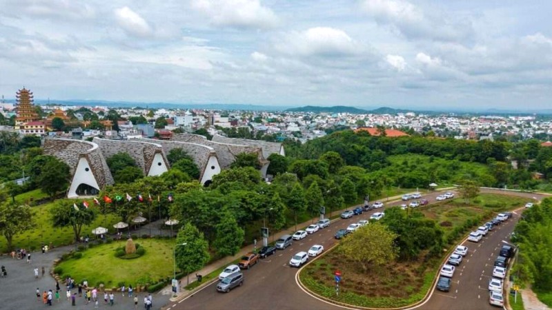 Đắk Lắk: Tây Nguyên, cà phê & thác nước.