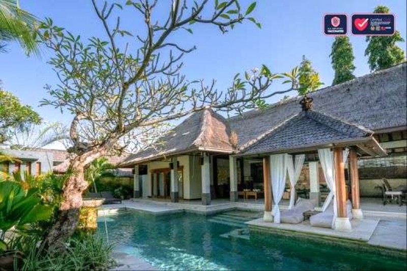 Khách sạn Seminyak sang trọng với hồ bơi riêng