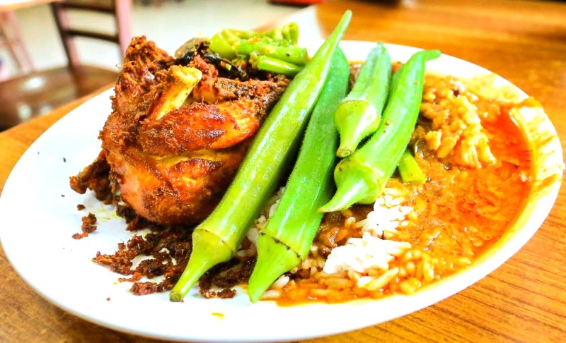 Nasi Kandar: Malaysia's beloved dish.